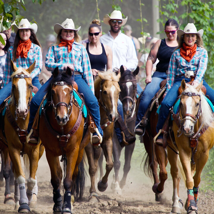 g1stpaulrodeotrailrideroyaltyleadsbyhootcreek.jpg Visit